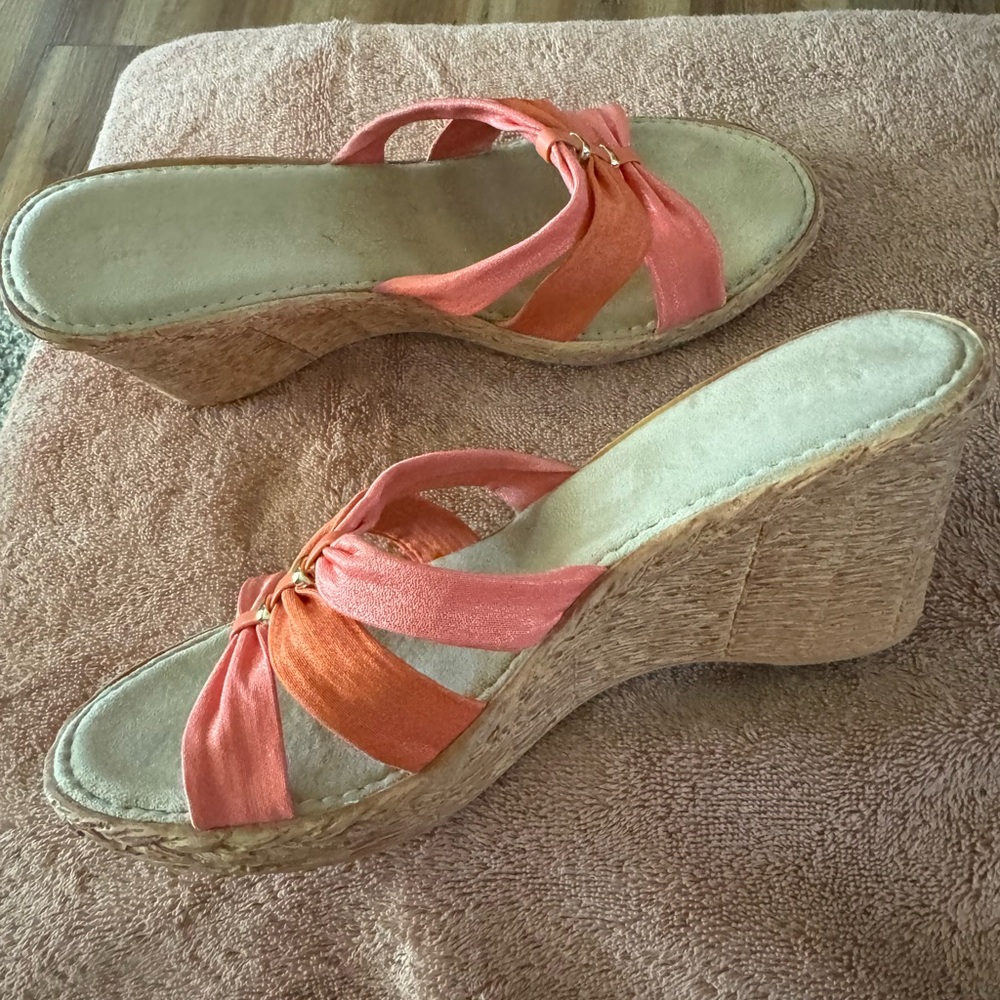 Coral wedges made in Italy